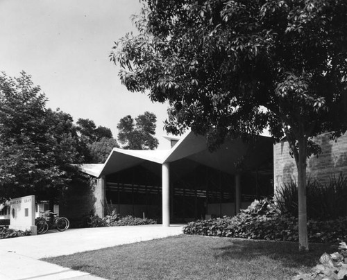 Entrance, Canoga Park Branch Library