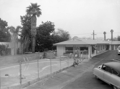 Motel with pool