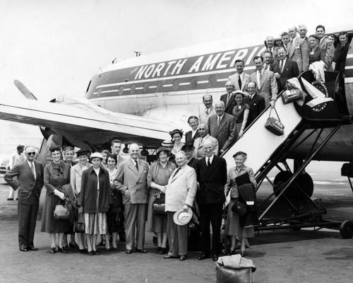 MRA delegation arrives at Burbank