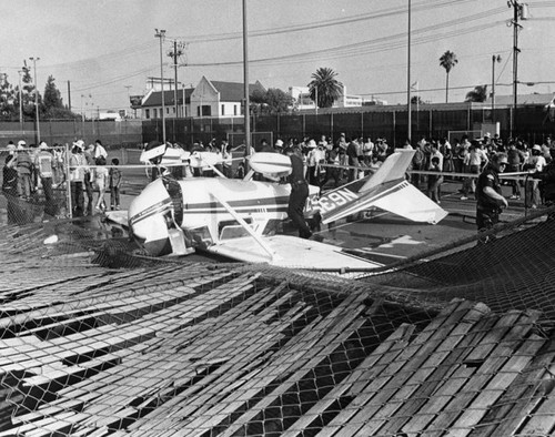 Plane crash-lands at L.A. City College