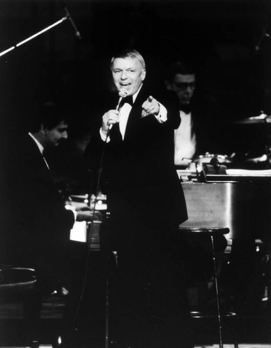 Frank Sinatra sings