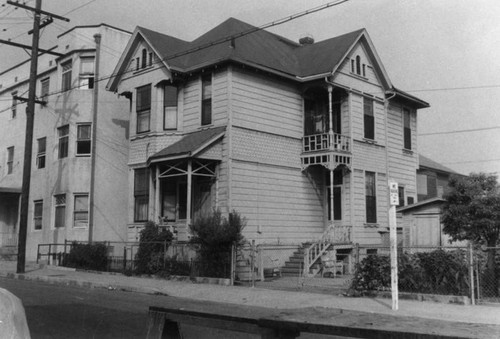 Bunker Hill Avenue residences, Bunker Hill