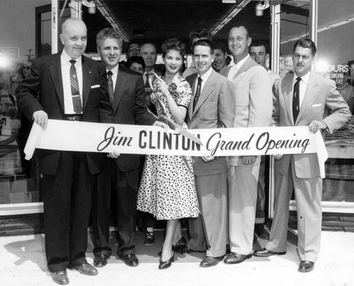 New Clinton store in Valley