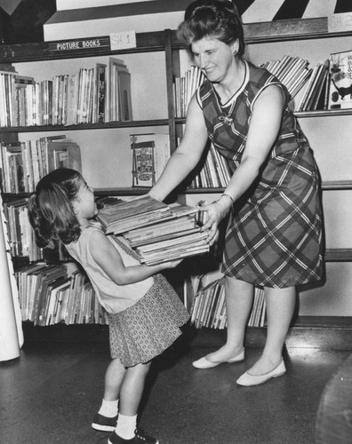 Child at Lincoln Heights Library