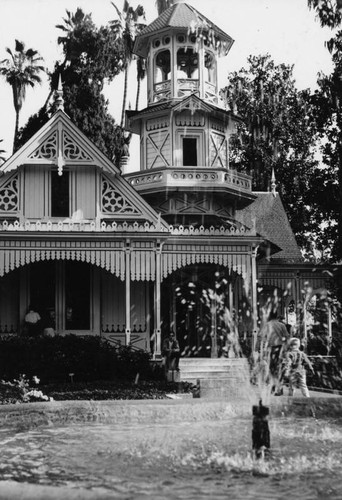 Queen Anne Cottage at Arboretum