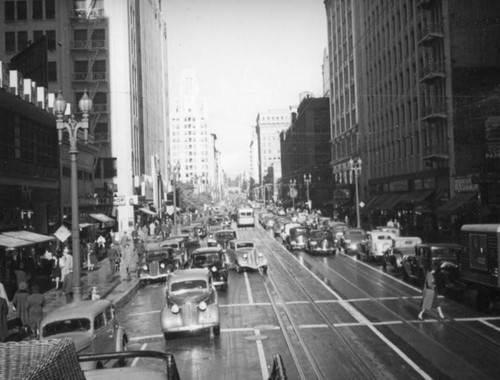 Hill Street north towards Sixth Street