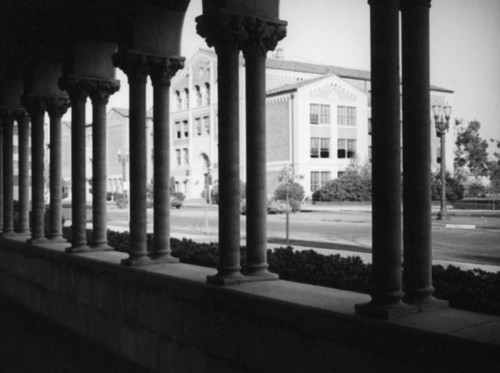 School of Law and Bridge Hall from the Mudd Hall courtyard at U.S.C