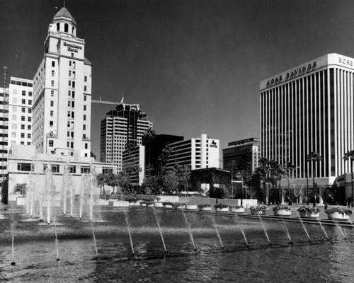 Breakers Hotel with fountains in foreground