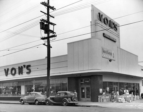 Vons Market, South Los Angeles