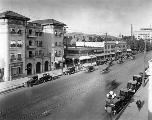 Hollywood Blvd. looking east