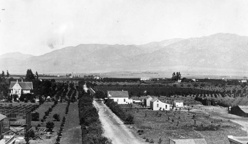 View of Pasadena, north on Oak