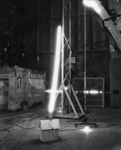 Light tube experiment, Cal Tech, view 1