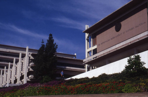 Metropolitan Water District headquarters, Sunset Blvd