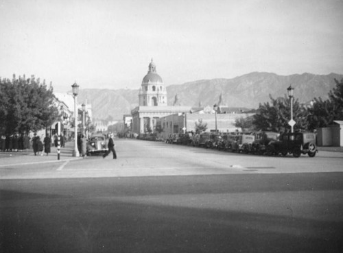 North on Garfield towards Pasadena City Hall