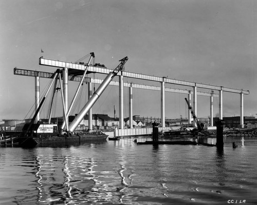 Sideview of towers, Wilmington Harbor