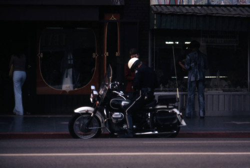 Motorcycle cop, Hollywood