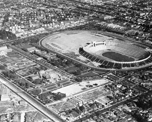 Construction progress, Coliseum