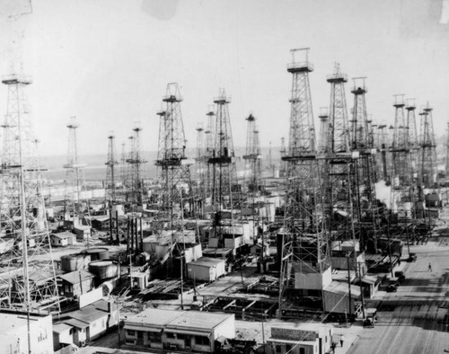 Huntington Beach oil field