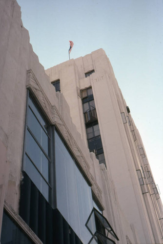 Dominguez-Wilshire Building