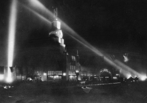 Hattem's Market exterior, opening night