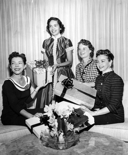 Juniors of Hollywood Woman's Club