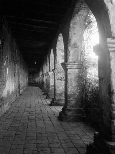 Mission San Juan Capistrano arcade