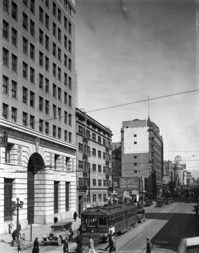 Looking south at Hill and 9th streets