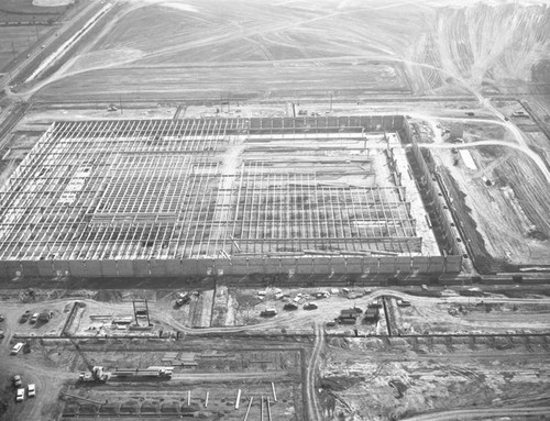 Kraft Foods Plant, Artesia Avenue and Knott Boulevard, looking south