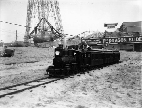 Miniature railroad, Venice Beach