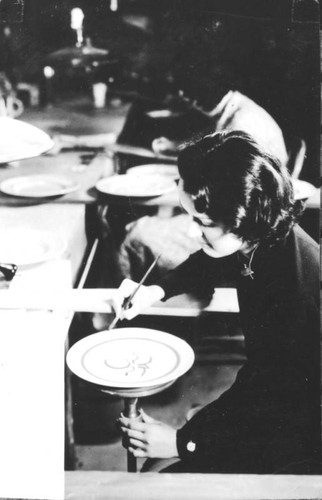 Painting a plate