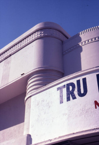 Commercial building on Wilshire Boulevard