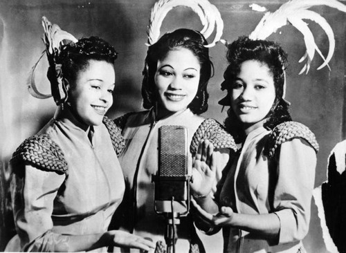 Women's singing trio — Calisphere