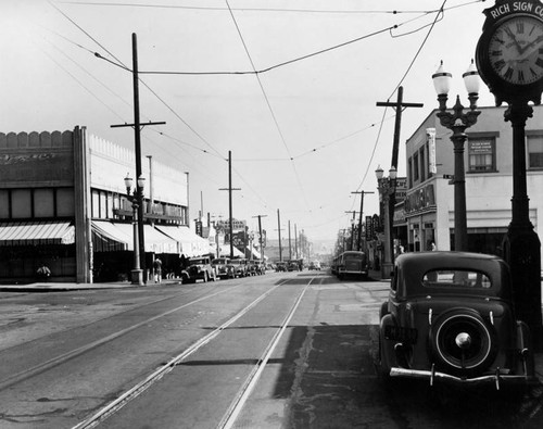 Looking east on 6th Street, San Pedro