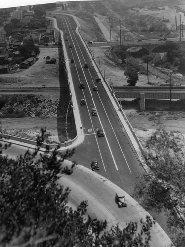 Figueroa Street bridge, a view