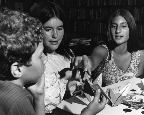 Craft making, Fairfax Branch Library