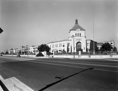 Firestone Tire and Rubber Co., exterior