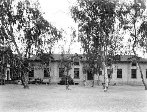 Harwood Court, Pomona College