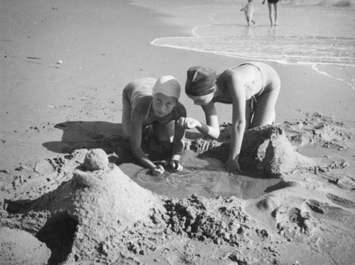 Making sandcastles at Newport Beach