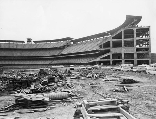 Dodger Stadium construction