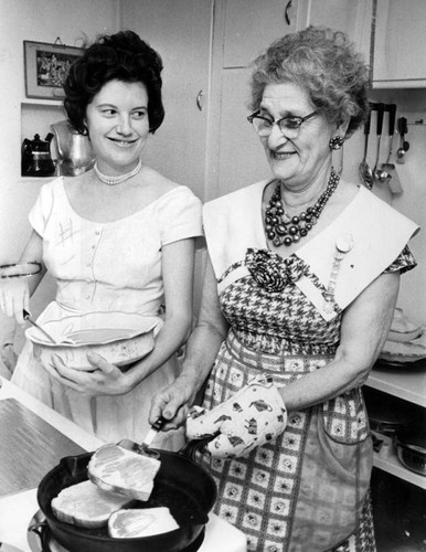 Great-grandma cooks up old recipes