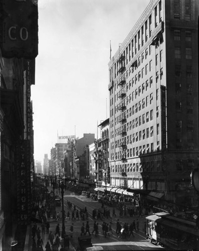 Pedestrians crossing at Broadway and 5th