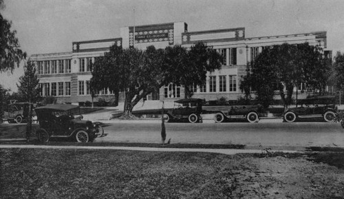 Third Street School, Glendale