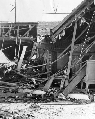 Warner Bros. sound stage roof collapses