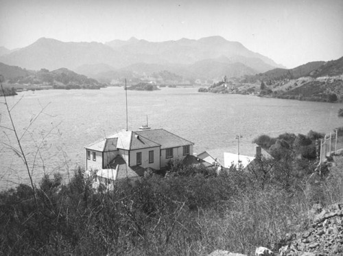 House at Lake Sherwood