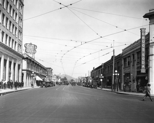 Broadway, Glendale