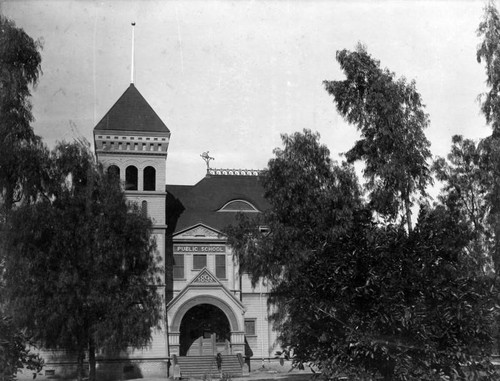 Early school in Highland