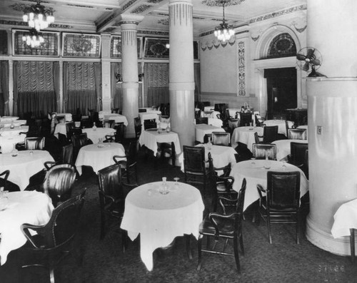 Van Nuys Hotel dining room