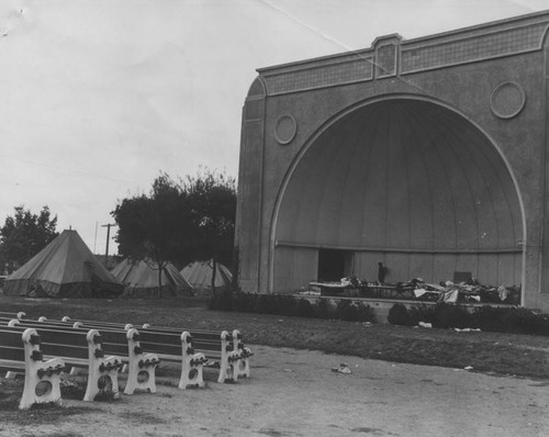 Compton bandstand, 1933 earthquake