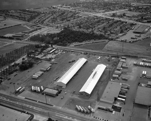 Highway Weber Trailer, Pico Rivera, looking southwest