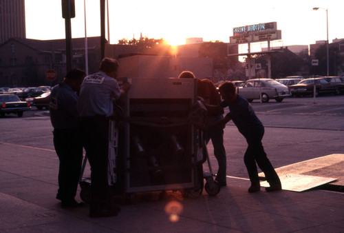 O'Neil movers, Shrine Auditorium